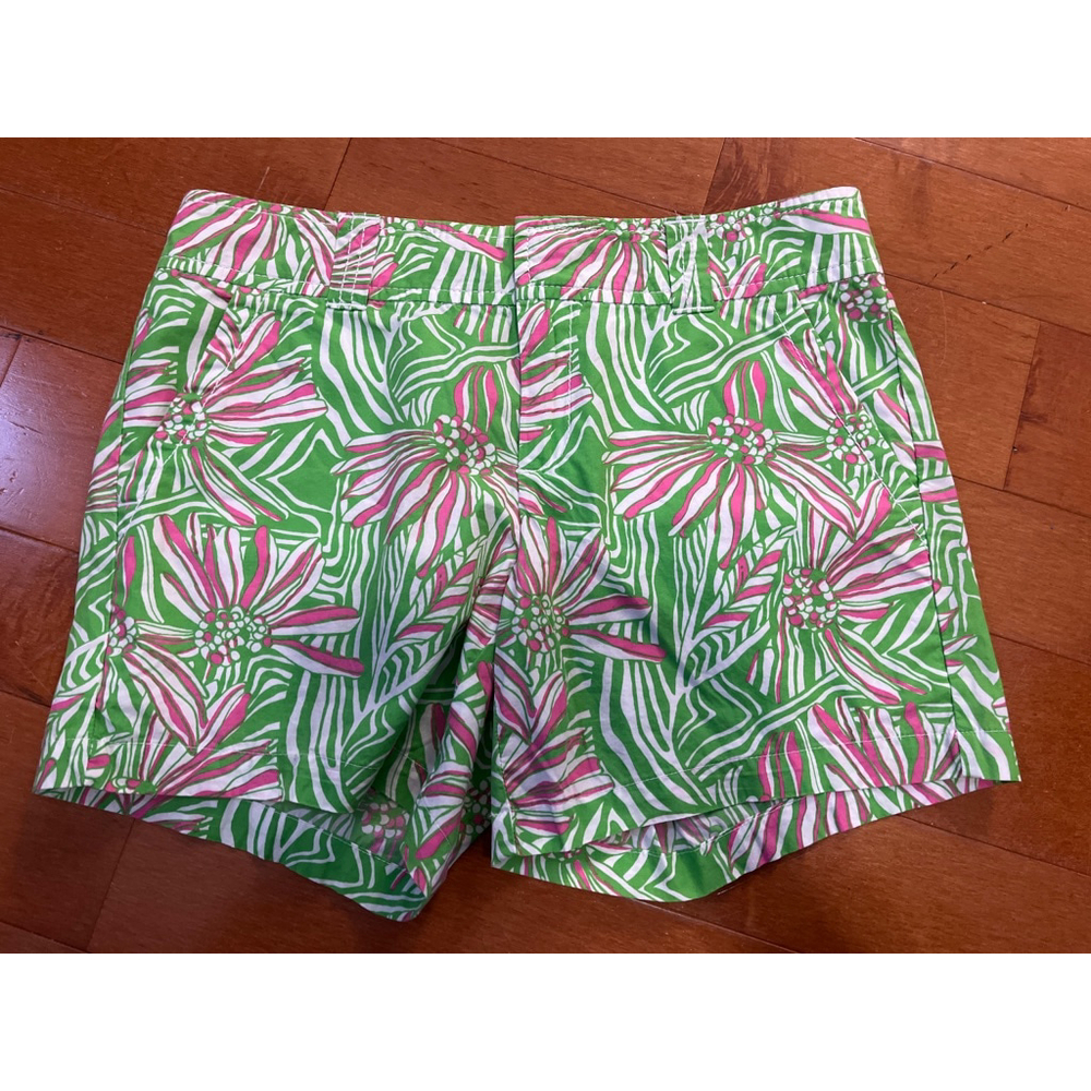 Women's Lilly Pulitzer Green Pink Floral Resort Fit Shorts Size 2